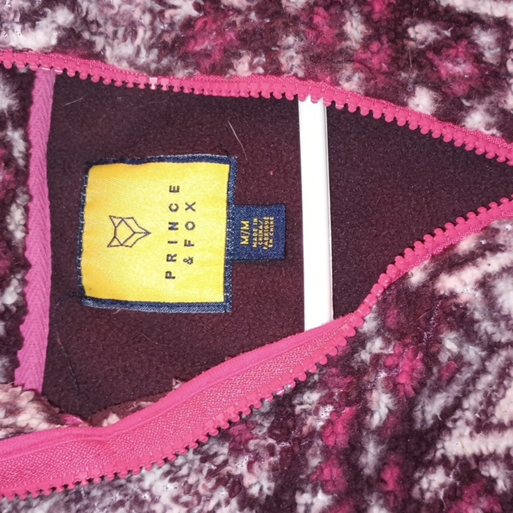 Fleece pullover - Picture 3 of 3